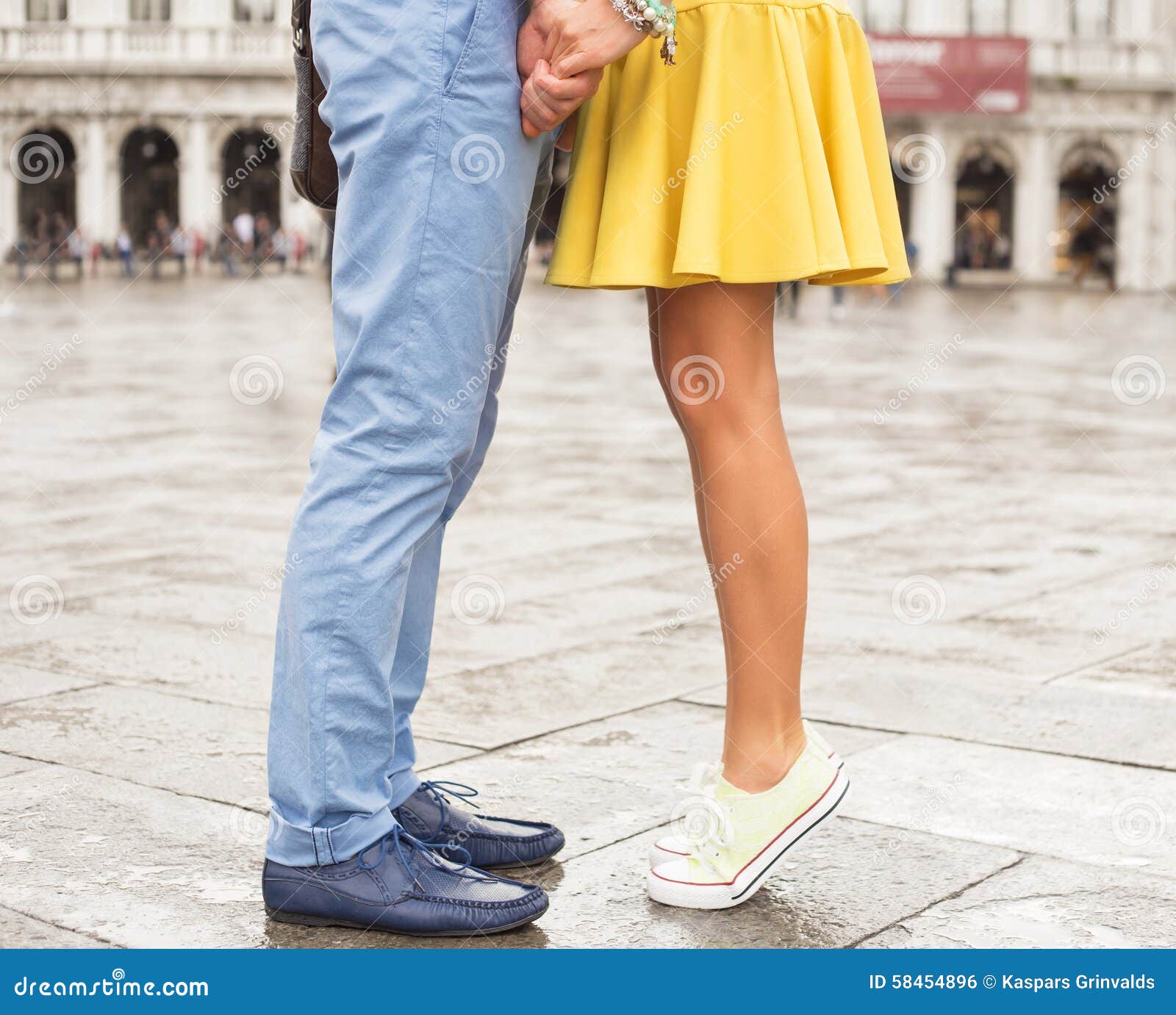 Browsing Love in the Digital Age with DreMeet
